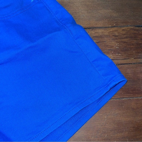 Old Navy Women's Royal Blue Shorts - Picture 3 of 5